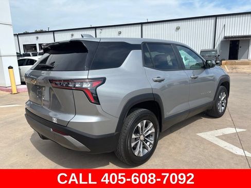 Used 2025 Chevrolet Equinox LT FWD image 24