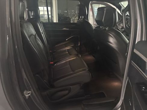 Used 2023 Jeep Wagoneer L Series II image 22