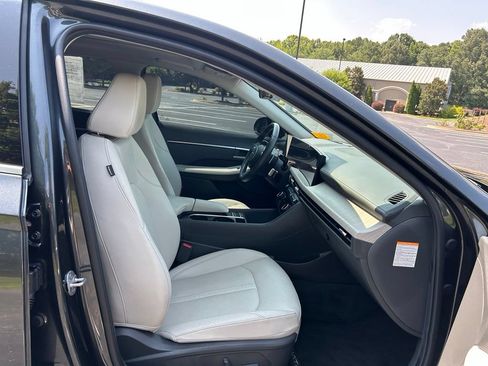Used 2024 Hyundai Sonata Limited FWD image 50
