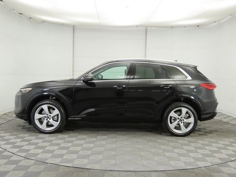 Used 2025 Audi Q5 Premium Plus w/ Premium Plus image 8