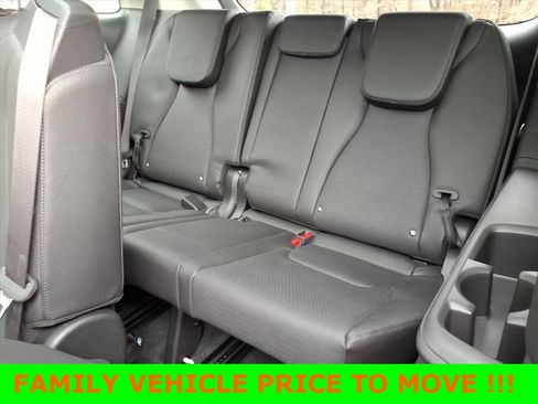 Used 2025 Kia Carnival SX Prestige image 14