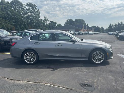 Used 2024 BMW 330i xDrive Sedan w/ Premium Package AWD/4WD image 2