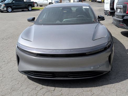 Used 2024 Lucid Air Touring image 2