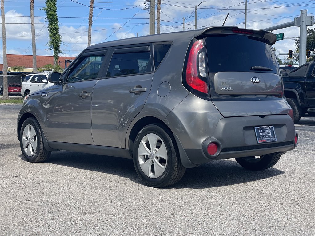 Used 2016 Kia Soul FWD image 11
