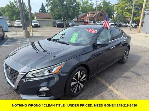 Used 2020 Nissan Altima 2.5 SV AWD/4WD image 3