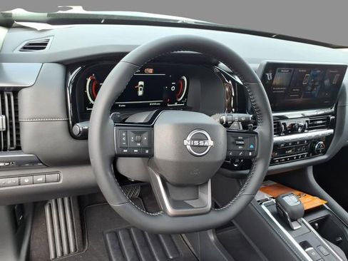 New 2026 Nissan Pathfinder SL image 21