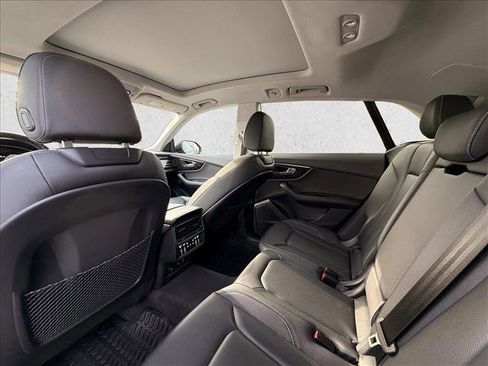 Used 2023 Audi Q8 Premium Plus w/ Premium Plus Package image 11