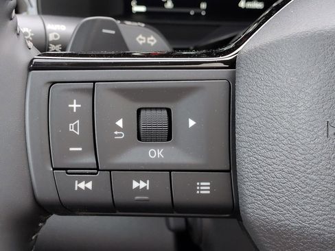 New 2026 Nissan Pathfinder Platinum image 28