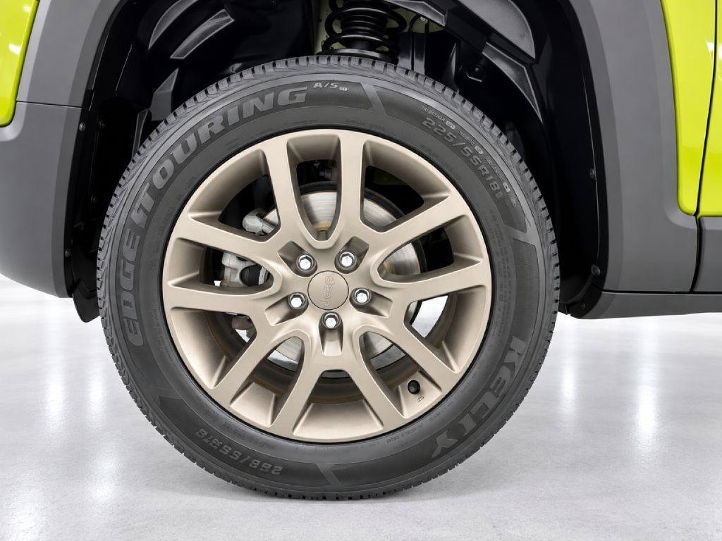 Used 2016 Jeep Renegade 75th Anniversary AWD/4WD image 28