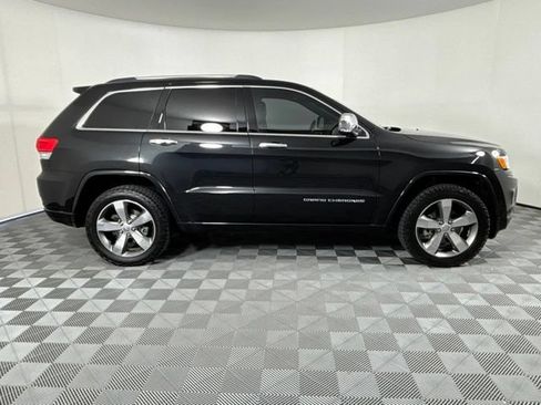 Used 2016 Jeep Grand Cherokee Overland AWD/4WD image 5