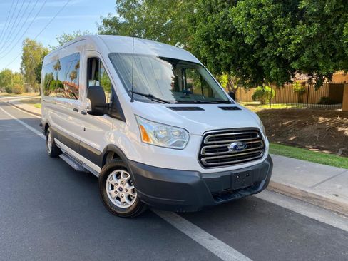 Used 2015 Ford Transit 350 XLT RWD image 2