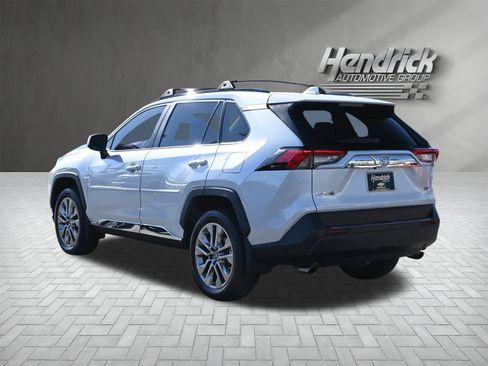 Used 2024 Toyota RAV4 XLE Premium image 9