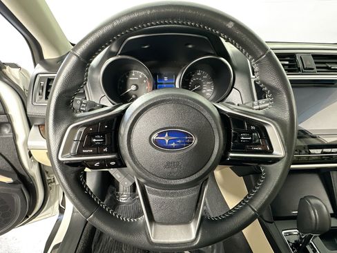 Used 2018 Subaru Outback 2.5i Limited w/ Popular Package #2 image 11