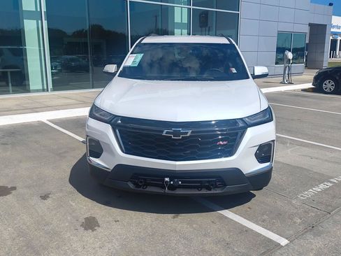 Used 2023 Chevrolet Traverse RS FWD image 16