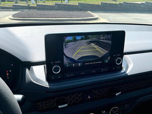 Used 2025 Honda Accord SE image 13