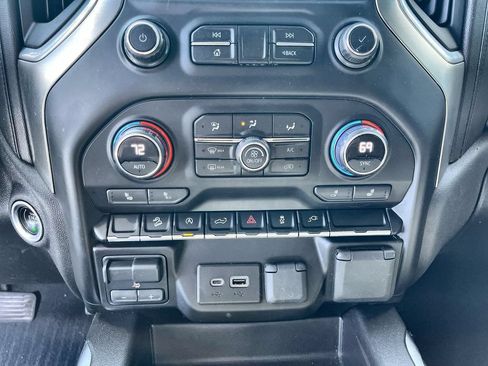 Used 2020 Chevrolet Silverado 1500 RST AWD/4WD image 17