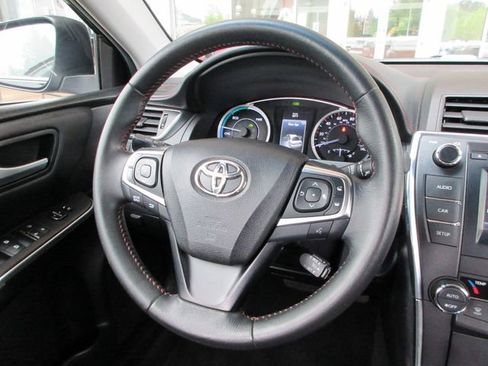 Used 2015 Toyota Camry SE FWD image 20