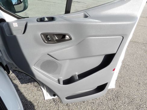 Used 2019 Ford Transit 250 138 RWD image 25