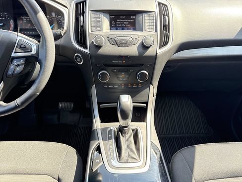 Used 2017 Ford Edge SEL AWD/4WD image 16