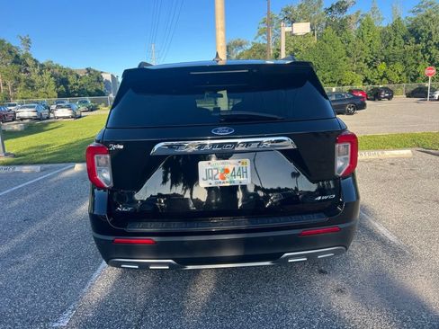 Used 2022 Ford Explorer XLT w/ Equipment Group 202A AWD/4WD image 35