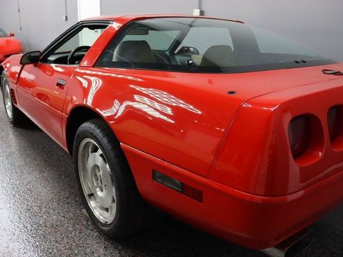 Used 2002 Chevrolet Corvette Convertible w/ Preferred Equipment Group2 RWD image 3
