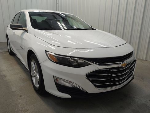 Used 2024 Chevrolet Malibu LS FWD image 13
