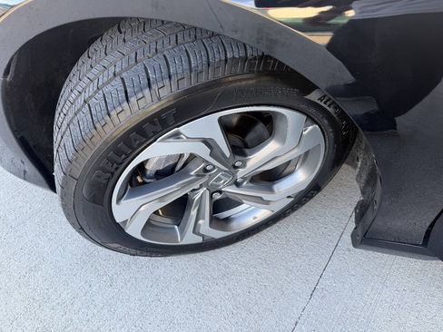 Used 2019 Honda Accord EX image 29