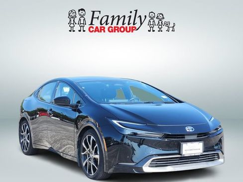 Used 2024 Toyota Prius Prime Premium FWD image 2