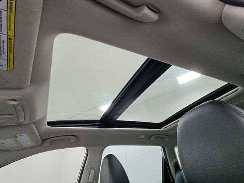 Used 2019 Nissan Rogue SL w/ Premium Package image 24