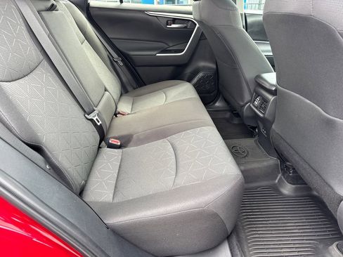 Used 2024 Toyota RAV4 XLE w/ Convenience Package image 16