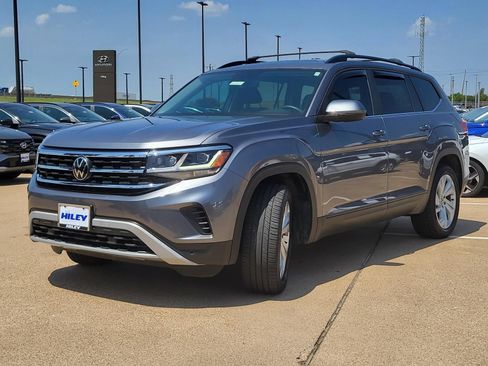 Used 2023 Volkswagen Atlas SE AWD/4WD image 2