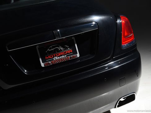 Used 2016 Rolls-Royce Wraith image 18