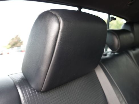 Used 2020 Toyota Tacoma TRD Off-Road AWD/4WD image 32