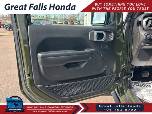Used 2022 Jeep Gladiator Sport AWD/4WD image 10