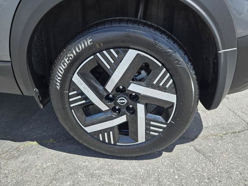 Used 2026 Nissan Kicks SV FWD image 33