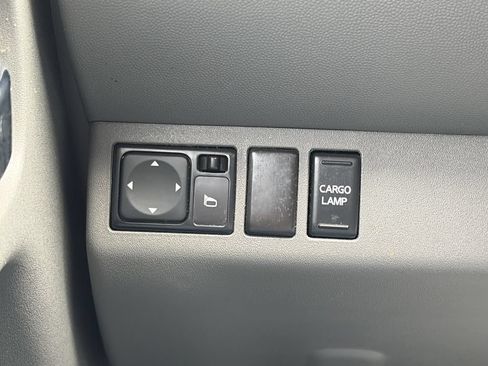 Used 2020 Nissan Frontier SV RWD image 11