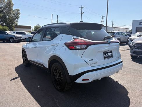 Used 2021 Nissan Kicks SR w/ SR Premium Package FWD image 5