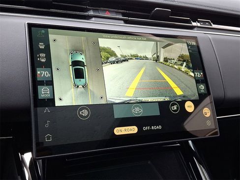 New 2025 Land Rover Range Rover Sport Dynamic SE image 16