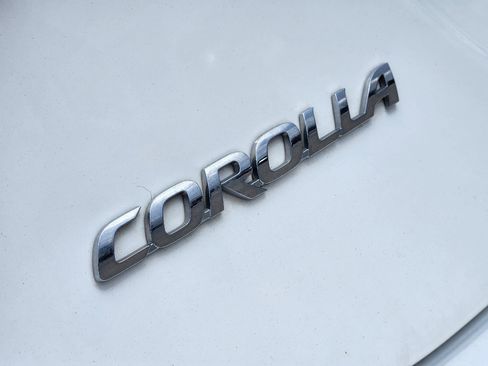 Used 2019 Toyota Corolla LE image 13