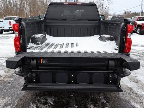 Used 2024 Chevrolet Silverado 2500 Custom w/ Custom Value Package image 27