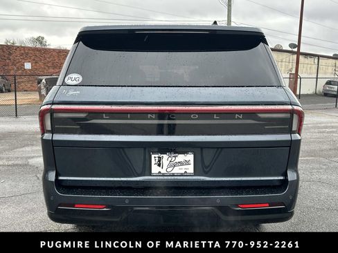 New 2026 Lincoln Navigator Reserve AWD/4WD image 6