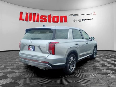 Used 2024 Hyundai Palisade SEL image 3