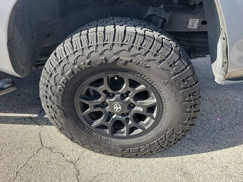 Used 2021 Toyota Tacoma SR5 image 19