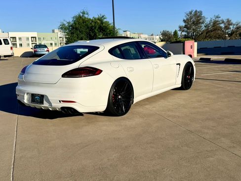 Used 2015 Porsche Panamera GTS AWD/4WD image 8
