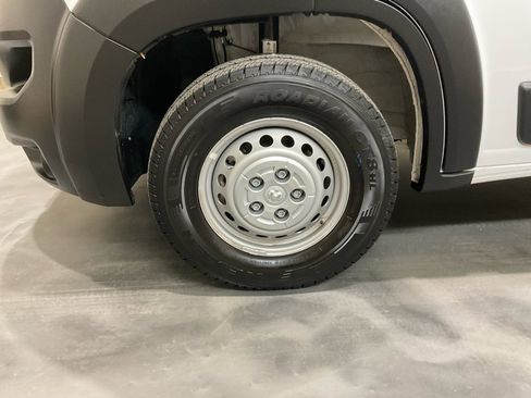 Used 2025 RAM ProMaster 2500 w/ Convenience Group image 6