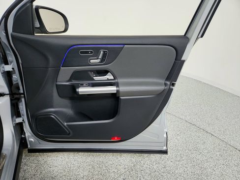 Certified 2022 Mercedes-Benz GLA 35 AMG 4MATIC image 36