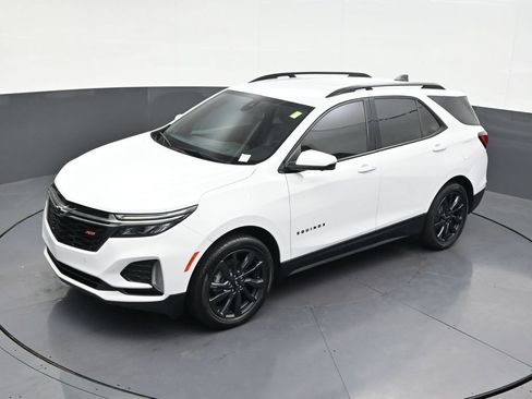 Used 2023 Chevrolet Equinox RS w/ RS Leather Package FWD image 15