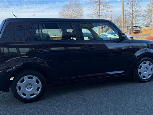 Used 2010 Scion xB image 6