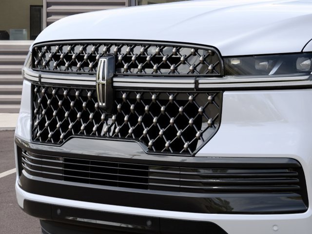 New 2027 Lincoln Navigator Black Label w/ Black Label Special Edition AWD/4WD image 17