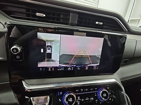 New 2026 GMC Sierra 2500 Denali w/ Denali Reserve Package image 18